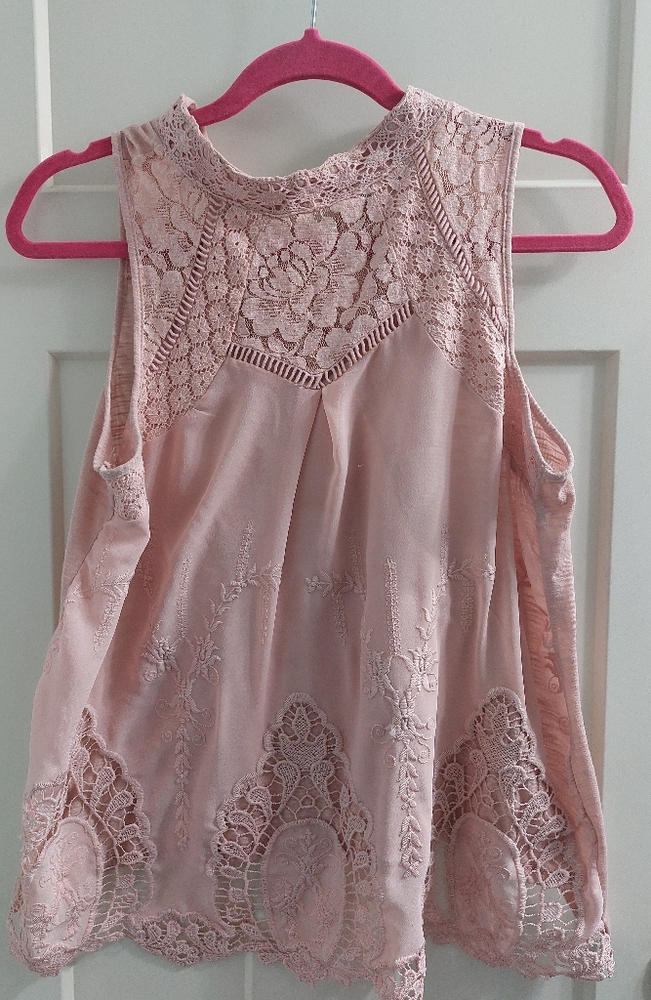 Pink flowy lace top